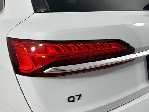 Used 2025 Audi Q7 3.0T Premium Plus AWD/4WD image 11