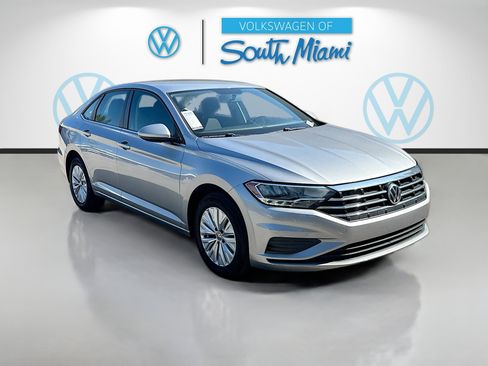 Certified 2020 Volkswagen Jetta S w/ Driver Assistance Package image 1
