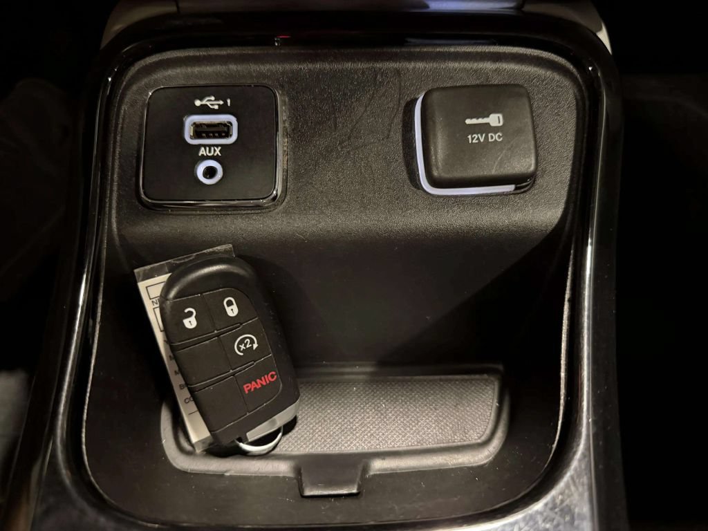 Used 2020 Jeep Compass Limited w/ Safety & Security Group FWD image 33