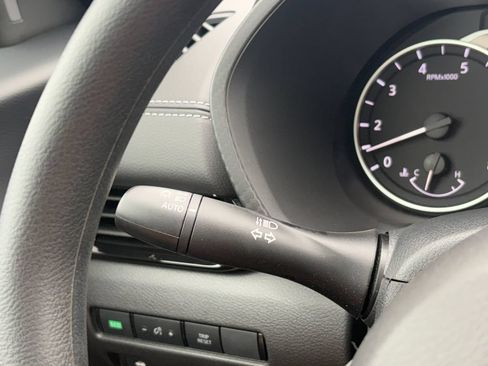 Used 2025 Nissan Sentra SV w/ Trunk Package FWD image 15