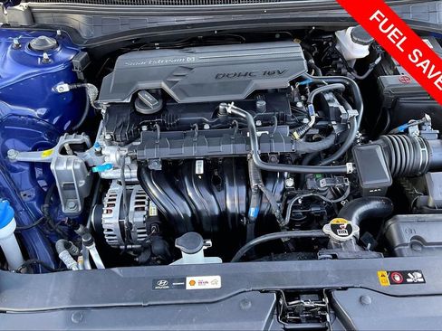 Used 2025 Hyundai Elantra SEL FWD image 9