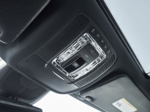 Used 2020 Mercedes-Benz GLE 350 4MATIC image 72