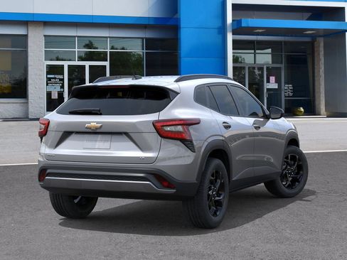 New 2026 Chevrolet Trax LT image 28