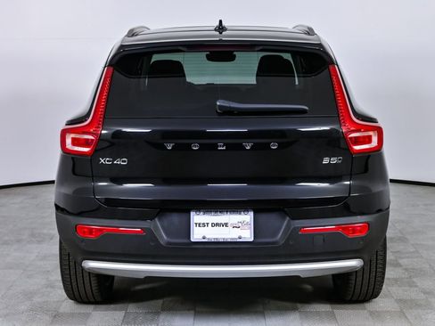 Certified 2025 Volvo XC40 B5 Plus image 30