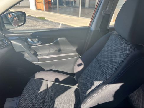 Used 2022 Nissan Rogue Sport SV image 29