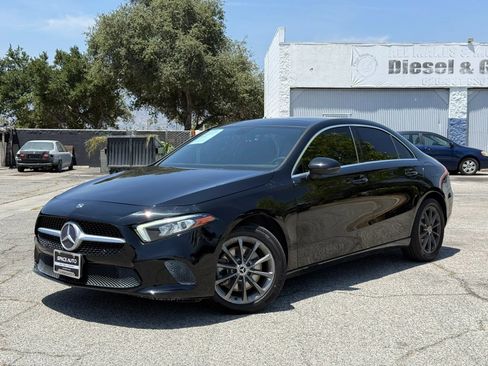 Used 2019 Mercedes-Benz A 220 image 3
