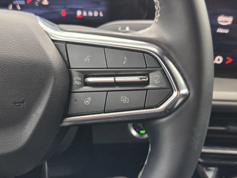 Used 2024 Chevrolet Traverse LT FWD image 31