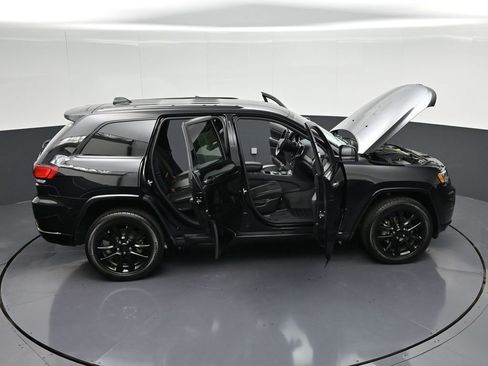 Used 2020 Jeep Grand Cherokee Altitude AWD/4WD image 44