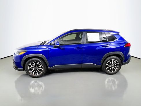Used 2023 Toyota Corolla Cross SE image 9
