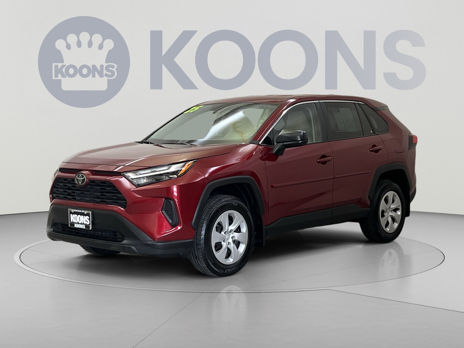Used 2025 Toyota RAV4 LE AWD/4WD image 4