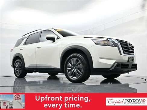 Used 2024 Nissan Pathfinder SV image 42