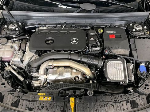 New 2026 Mercedes-Benz GLB 250 4MATIC image 16