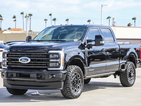 Used 2026 Ford F250 Platinum AWD/4WD image 3