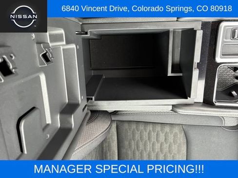 Used 2024 Nissan Pathfinder SV FWD image 27