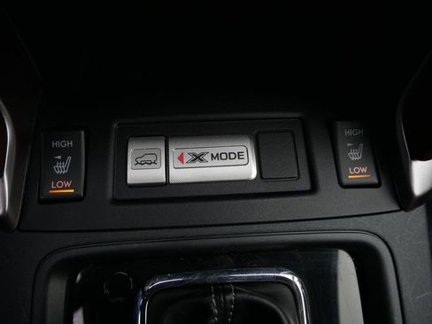 Used 2017 Subaru Forester 2.5i Touring AWD/4WD image 25