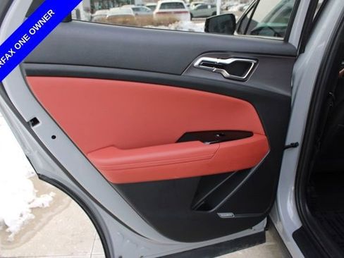 Used 2025 Kia Sportage SX image 26