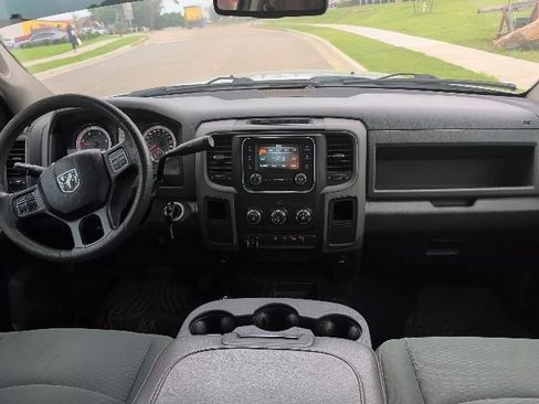 Used 2016 RAM 2500 Tradesman w/ Chrome Appearance Group AWD/4WD image 8