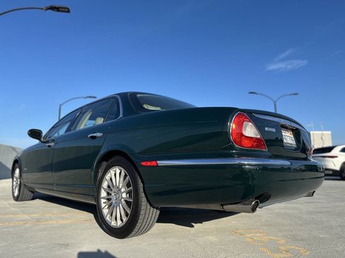 Used 2007 Jaguar XJ8 image 8