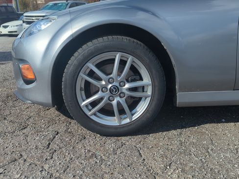 Used 2015 MAZDA MX-5 Miata Sport w/ Convenience Package image 14