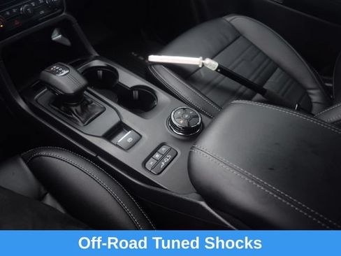 Used 2024 Ford Ranger Lariat w/ FX4 Off-Road Package AWD/4WD image 13