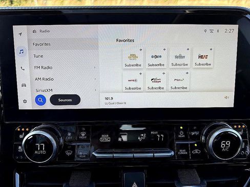 Used 2024 Toyota Highlander Platinum image 16