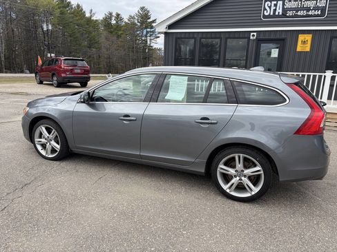 Used 2016 Volvo V60 T5 Premier w/ Technology Package AWD/4WD image 5