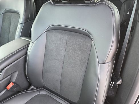 New 2025 Jeep Grand Cherokee Altitude RWD image 17