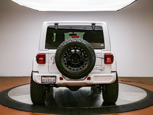 Used 2021 Jeep Wrangler Unlimited Sahara AWD/4WD image 5