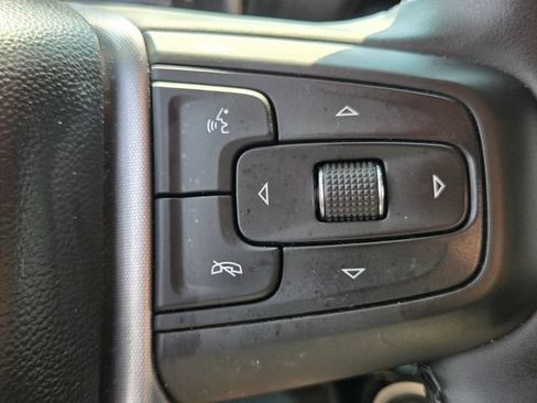 Used 2025 GMC Sierra 1500 SLT AWD/4WD image 32