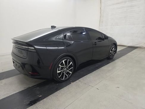 Used 2024 Toyota Prius Prime SE image 4