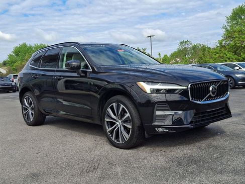 Certified 2022 Volvo XC60 B5 Momentum w/ Climate Package AWD/4WD image 1