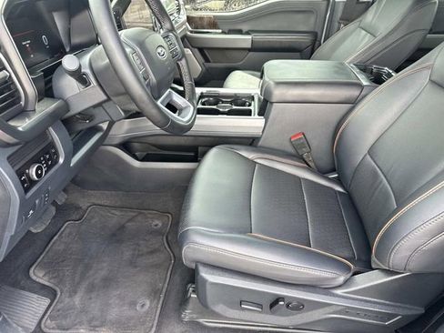 Used 2025 Ford F350 Lariat w/ Black Appearance Package image 19