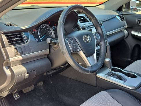 Used 2013 Toyota Camry SE FWD image 12