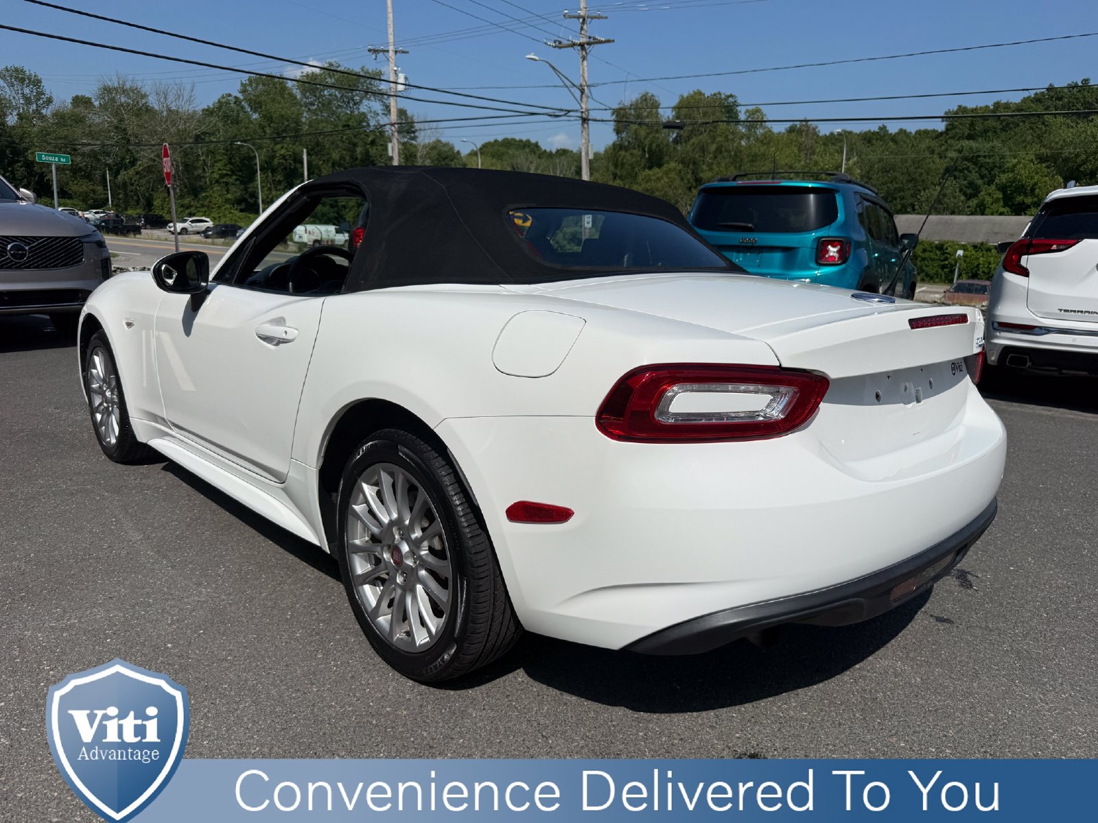 Used 2018 FIAT 124 Spider Classica RWD image 12