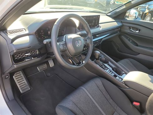 Used 2025 Honda Accord Sport image 16