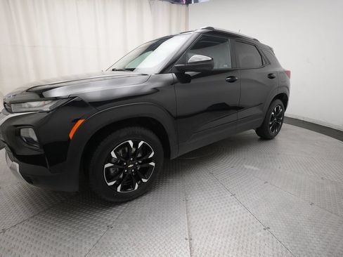 Used 2023 Chevrolet TrailBlazer LT FWD image 1