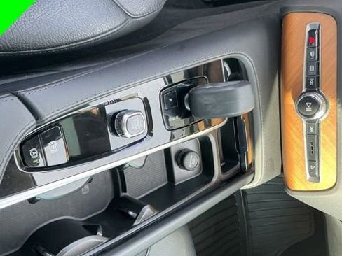 Certified 2023 Volvo XC90 B6 Core w/ Climate Package image 24