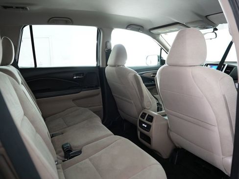 Used 2017 Honda Pilot EX image 38