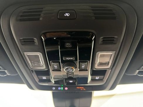 New 2026 Chevrolet Tahoe High Country AWD/4WD image 23