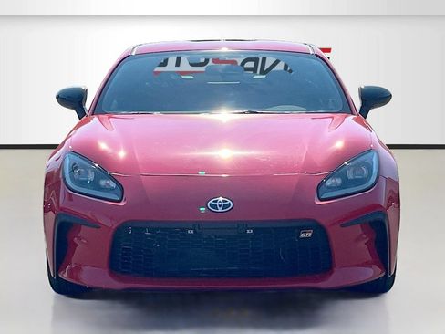 Used 2025 Toyota GR86 Premium RWD image 2