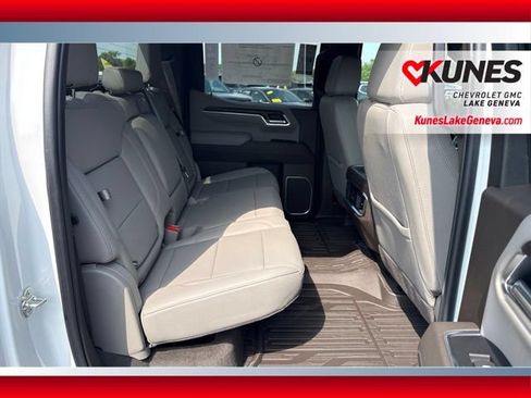 New 2026 GMC Sierra 1500 SLT w/ SLT Premium Package AWD/4WD image 17