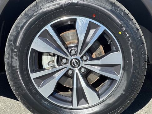 Used 2023 Nissan Murano SV image 42