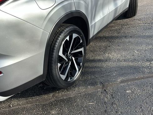 Used 2024 Mitsubishi Outlander SE image 8