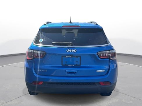 Used 2022 Jeep Compass Latitude AWD/4WD image 7