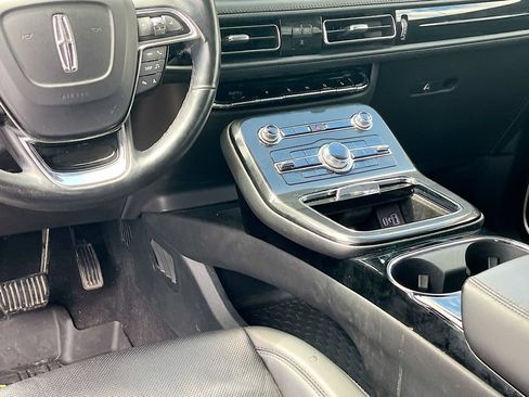 Used 2023 Lincoln Nautilus Reserve AWD/4WD image 23