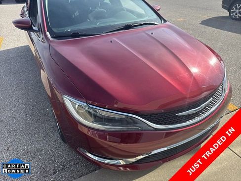 Used 2016 Chrysler 200 Limited w/ Anniversary Edition FWD image 3