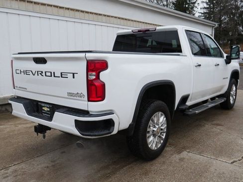 Used 2023 Chevrolet Silverado 2500 High Country w/ Technology Package image 7