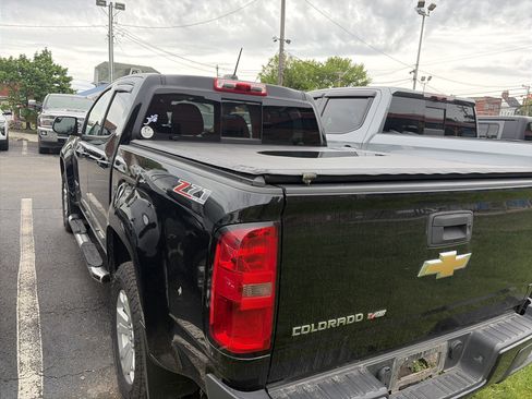 Used 2018 Chevrolet Colorado Z71 AWD/4WD image 6