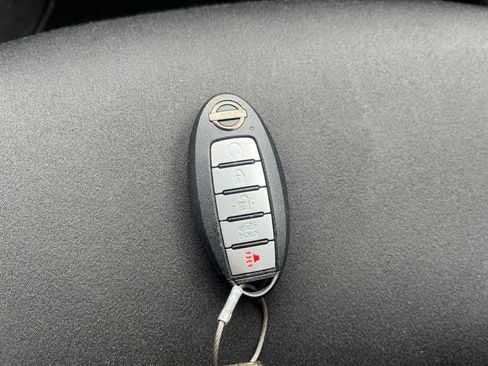 Used 2025 Nissan Altima 2.5 SV FWD image 21