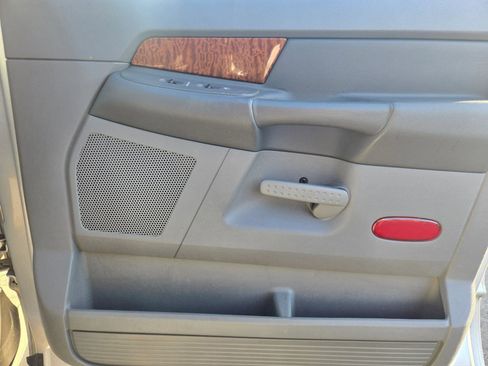 Used 2006 Dodge Ram 1500 Truck SLT w/ Trailer Tow Group image 14